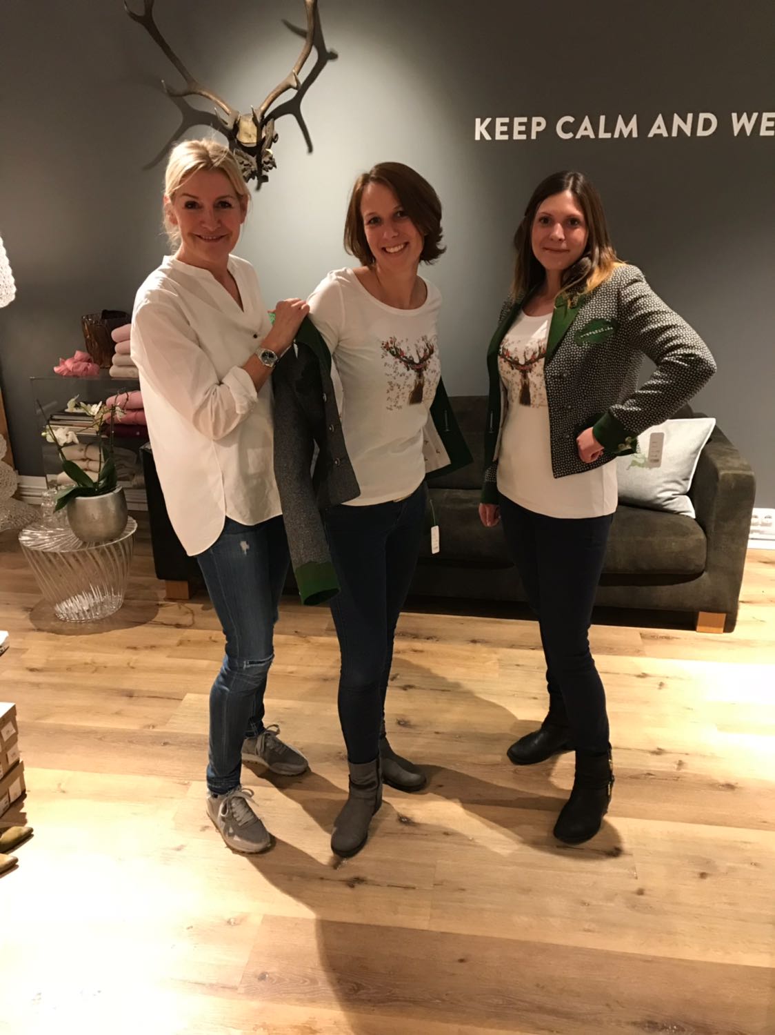 Platz Hirsch Dirndlerei